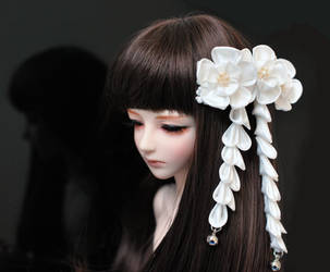 Hidden Secrets: BJD size tsumami kanzashi.