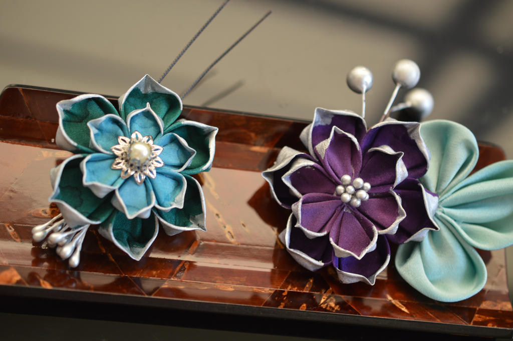 The Bridal Party in Lotuses. Teal and Purple. by hanatsukuri