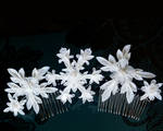 Winter Wonder. chiffon snowflake tsumami kanzashi by hanatsukuri