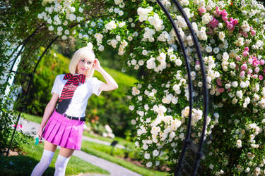 Shiemi with Roses 2