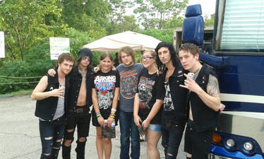 Asking Alexandria....... AHHHHHHHHHH!!!!!!!