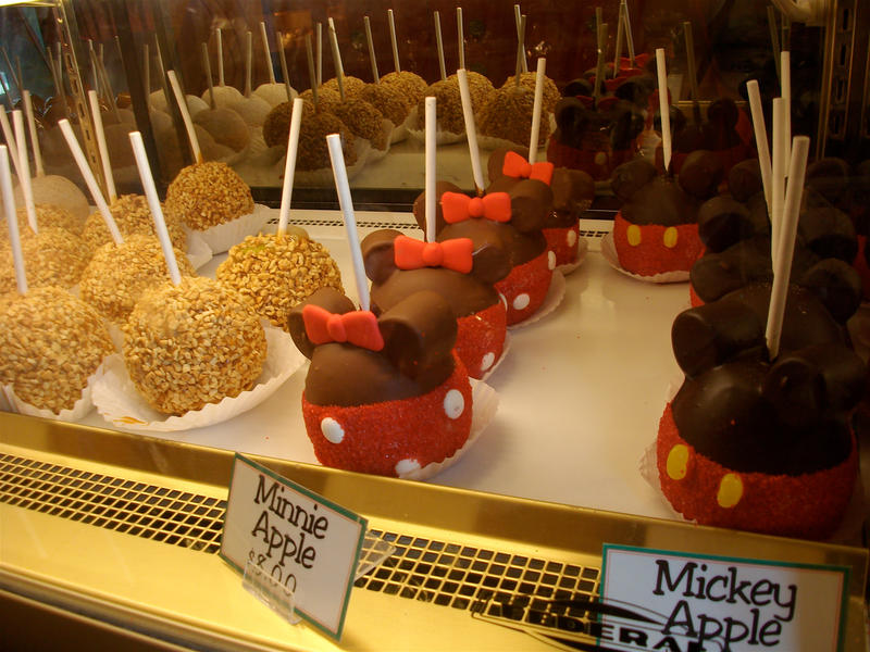 Mickey 'n Minnie Apples