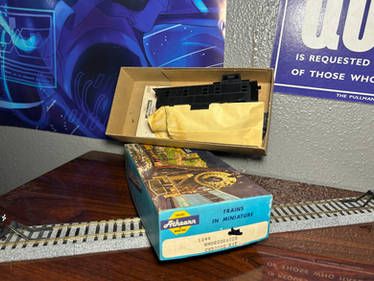 Athearn Undecorated ATSF Waycar - Unbuilt