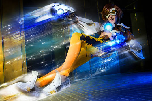 Just in time! - Tracer Overwatch Cosplay