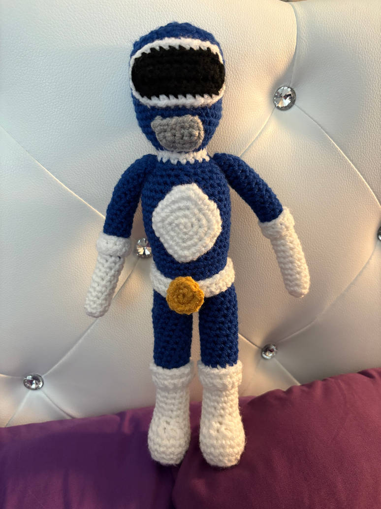 Blue Power Ranger by madiquin185 on DeviantArt