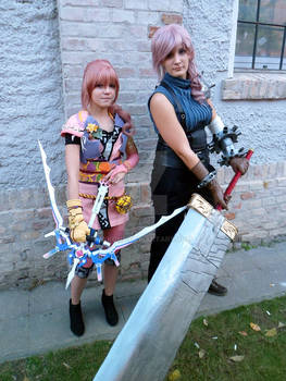 Serah and Lightning Farron - Final Fantasy