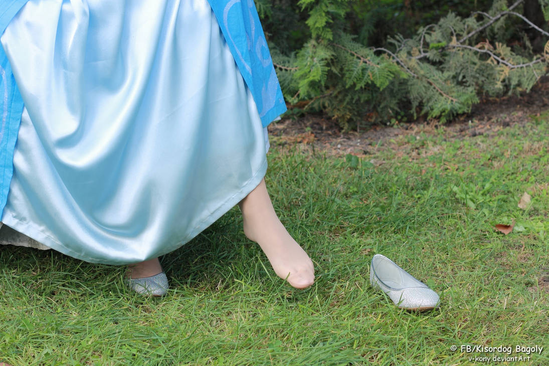 Cinderella and her lost shoe