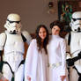 Padme and Leia between two stormtrooper