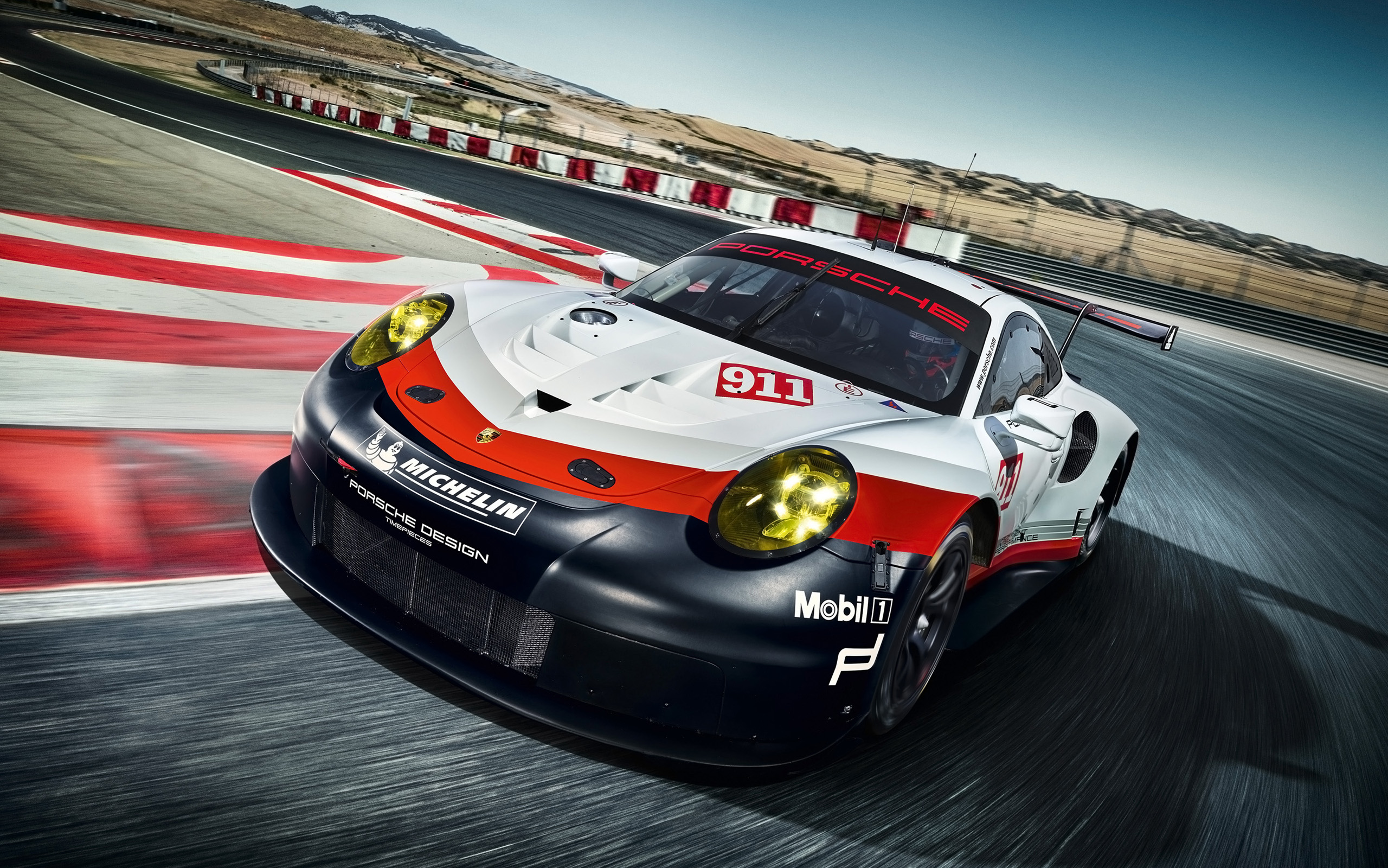 2017 Porsche 911 RSR