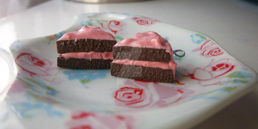 Pink Cake Deviantart Pink Cake by CloudLover7 on DeviantArt