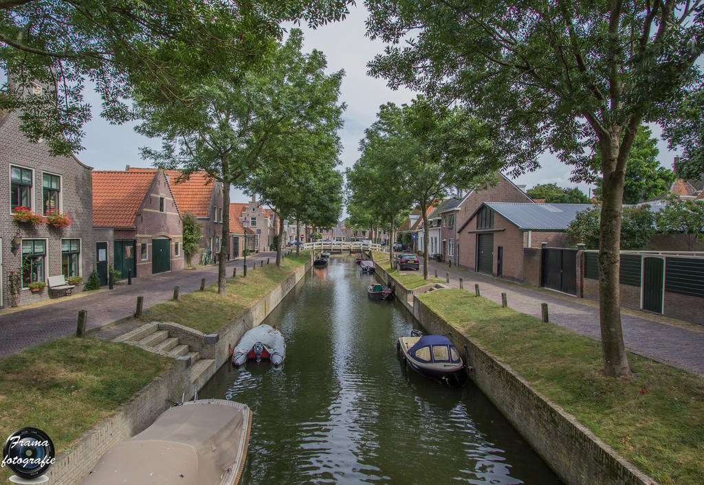 Centered, canal in Medemblik