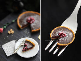 Miniature 'Chocolate tart with raspberries' - 2