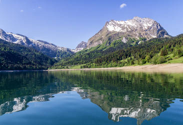 The mountain and its mirror image