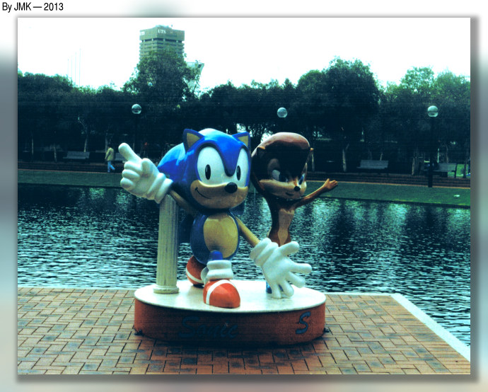 Sonic And Sally (Sega World)