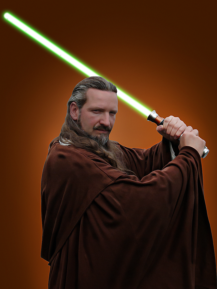 Qui Gon Jinn by editsulli on DeviantArt