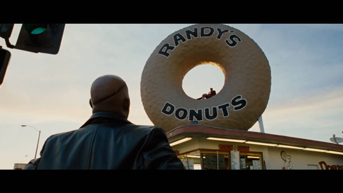 Тони Старк на пончике