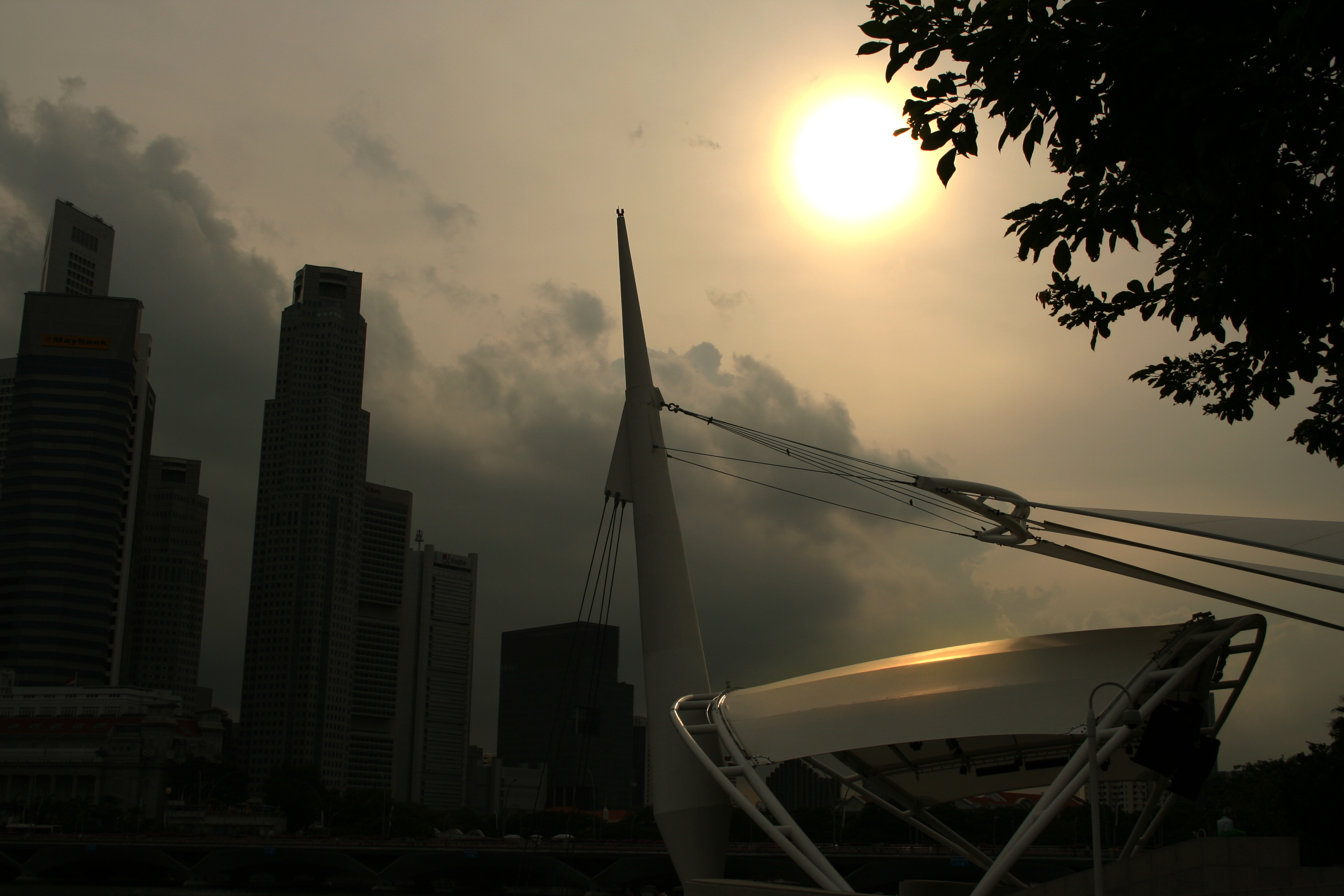 GLoomy Sunset in Singapore