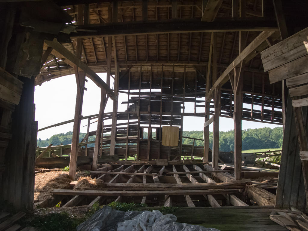 Abandoned Barn in Ruins-17