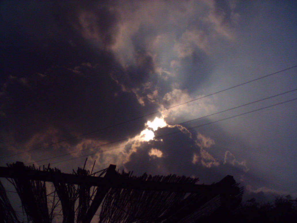 nuvole nere by gattaca2k6 on DeviantArt