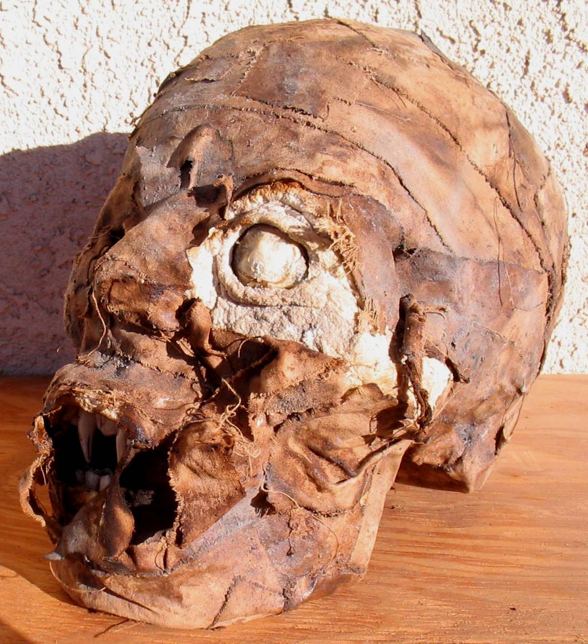 Vampire Mummy Head 2 by DETHCHEEZ