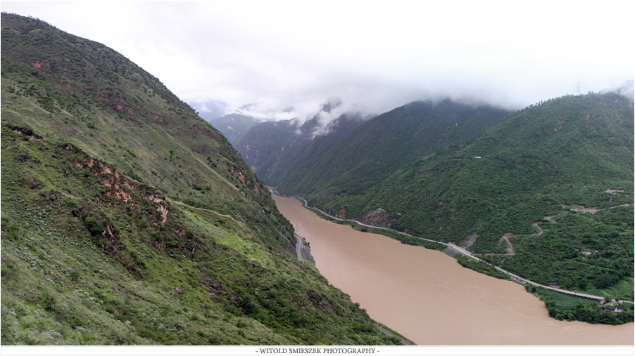 Tiger Leaping Gorge Trek