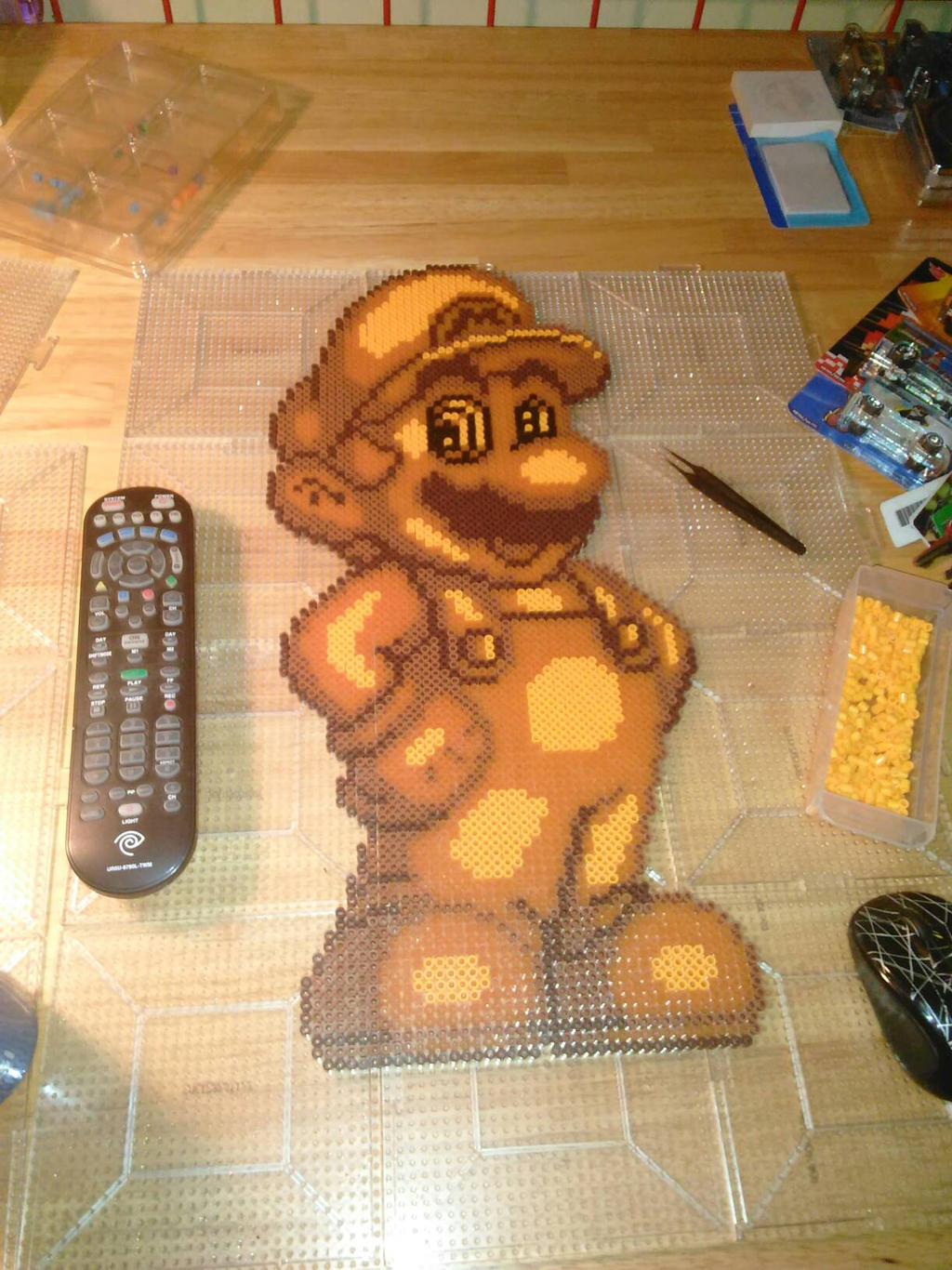 gold mario perler 