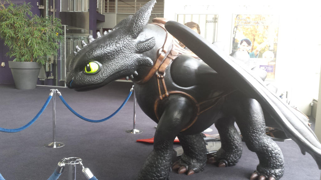 Toothless sideview by Meykka on DeviantArt