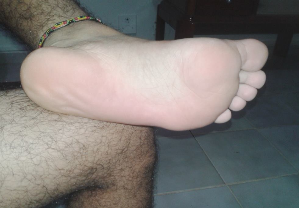 wide sole hairy legs YUMMIEST