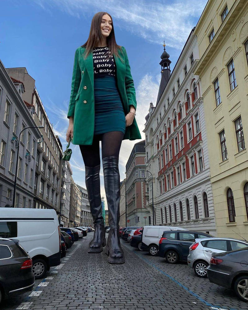 Giantess By Giantessart1 On Deviantart Giantess By Giantessart1 On Deviantart
