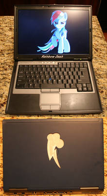 Best Laptop Ever! Rainbow Dash Cutie Mark on Dell