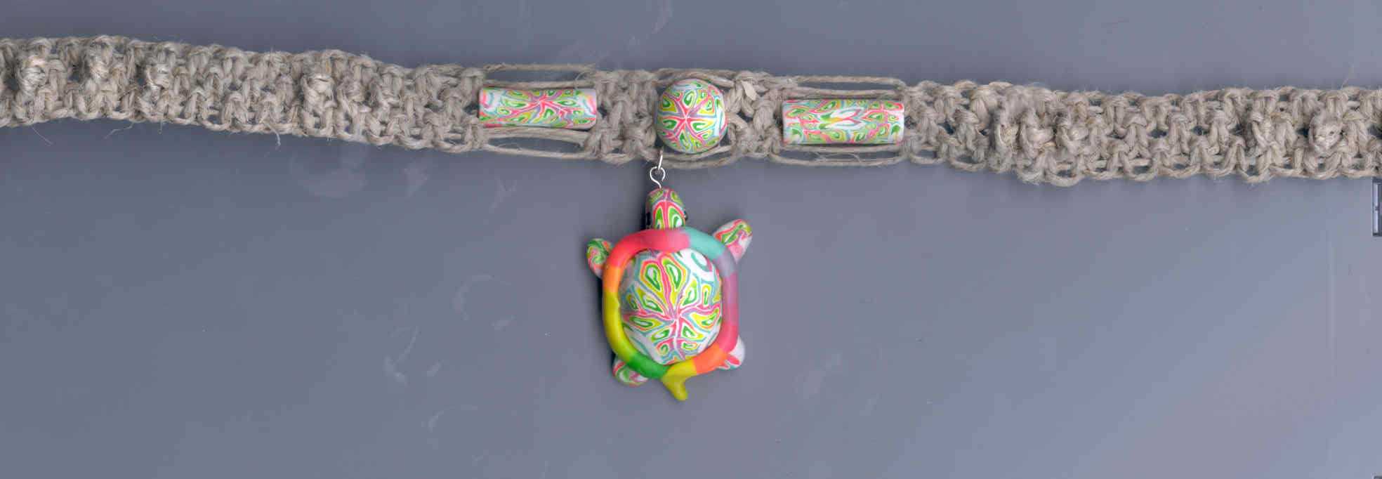 Rainbow turtle choker