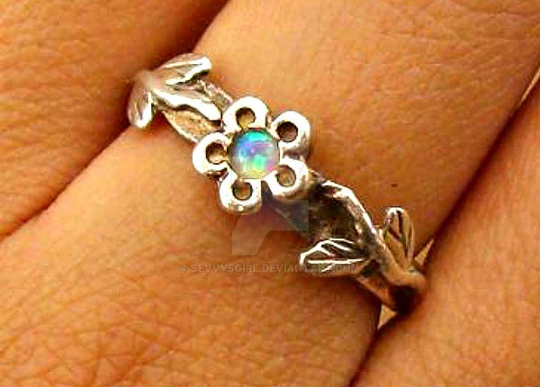 Vintage Sterling Silver Simulated Opal Flower Ring