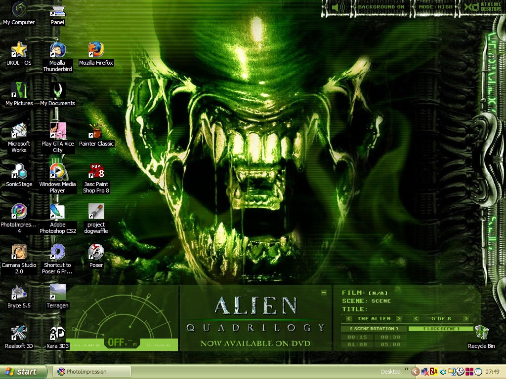 Desktop Alien 002