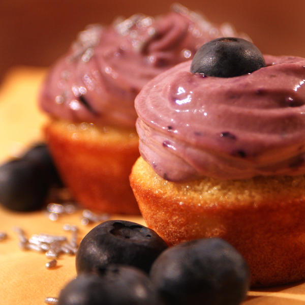 Vanilla Blueberry Cupcake