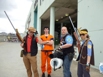 Supernova Brisbane 2012 TF2 + Goku