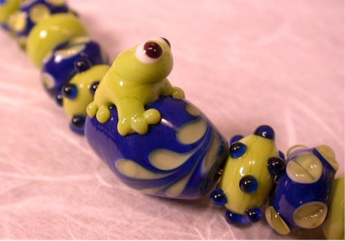 Lampwork Cobalt Froggie Set