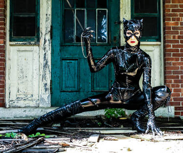 Batman Returns Catwoman cosplay
