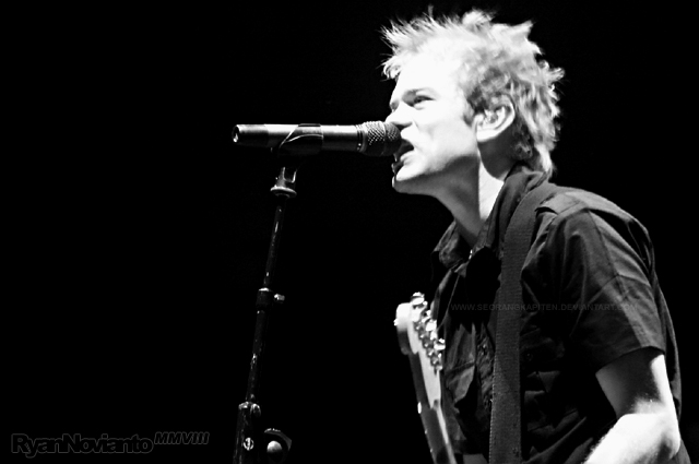 SUM 41 - Deryck Whibley 5