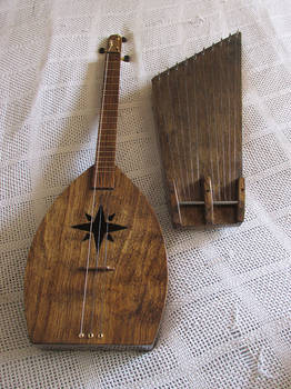 'Mandolaur' and 10-String Kantele