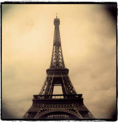 eiffel im in love by teguharyo