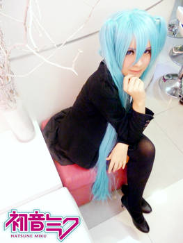 Miku Hatsune Cosplay - Idol