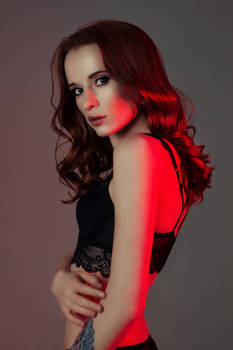 Mixed Light | High-End Beauty Retouching