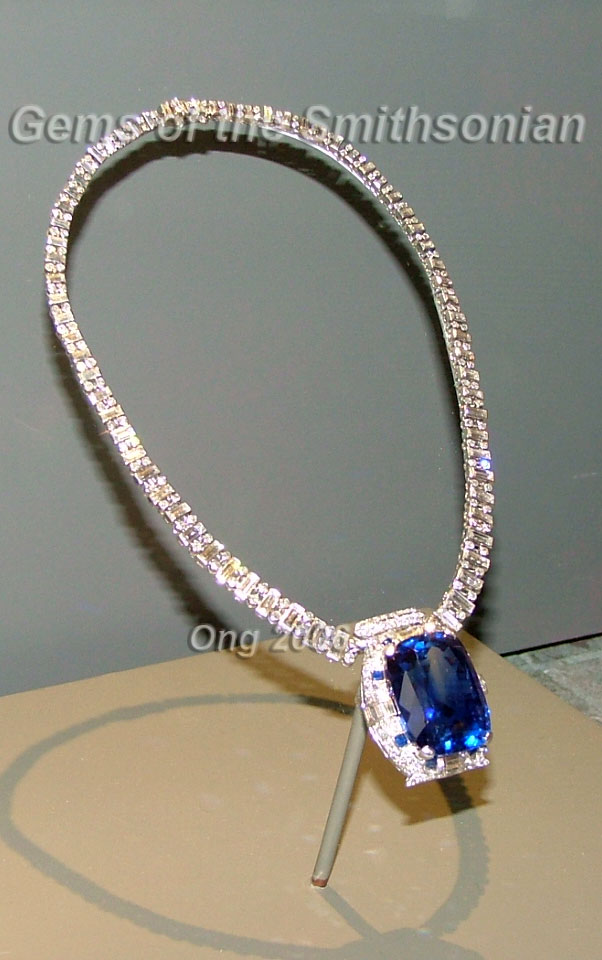 Blue-Diamond-Pendant