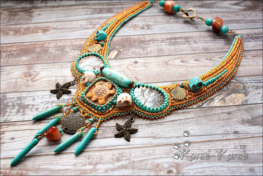 Tortuga beaded necklace