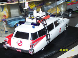 Ghostbusters Ecto1 01