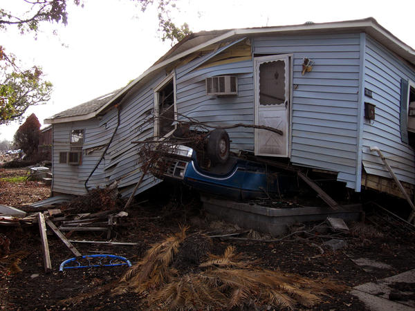 House Over Truck by Kicks02