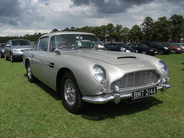 THE BOND CAR