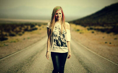 Avril Edit 2