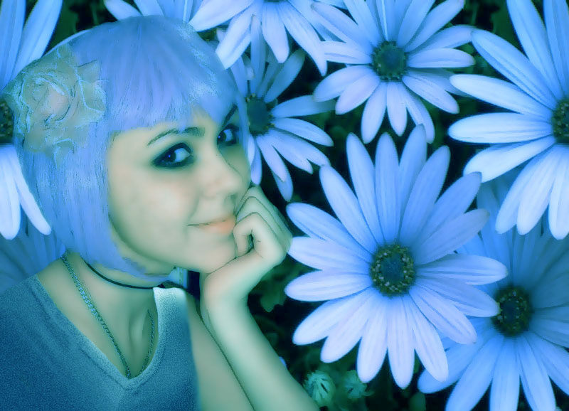 Blue Daisy Girl