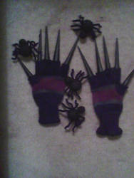 Monster gloves